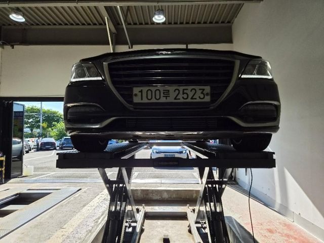 Genesis G80 2018 — inspection photo 1