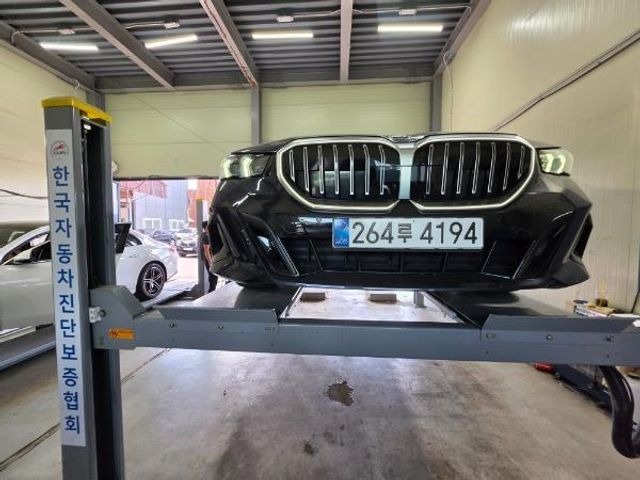 BMW 5-Series 2024 — inspection photo 1