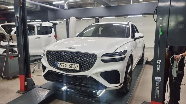 Genesis GV70 2024 — inspection photo 1