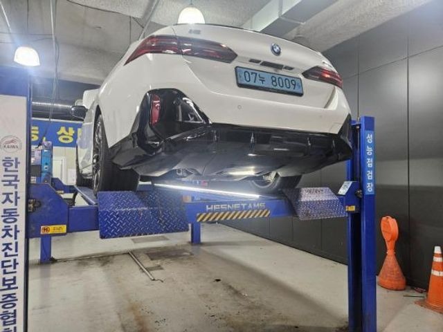 BMW i5 2024 — inspection photo 2