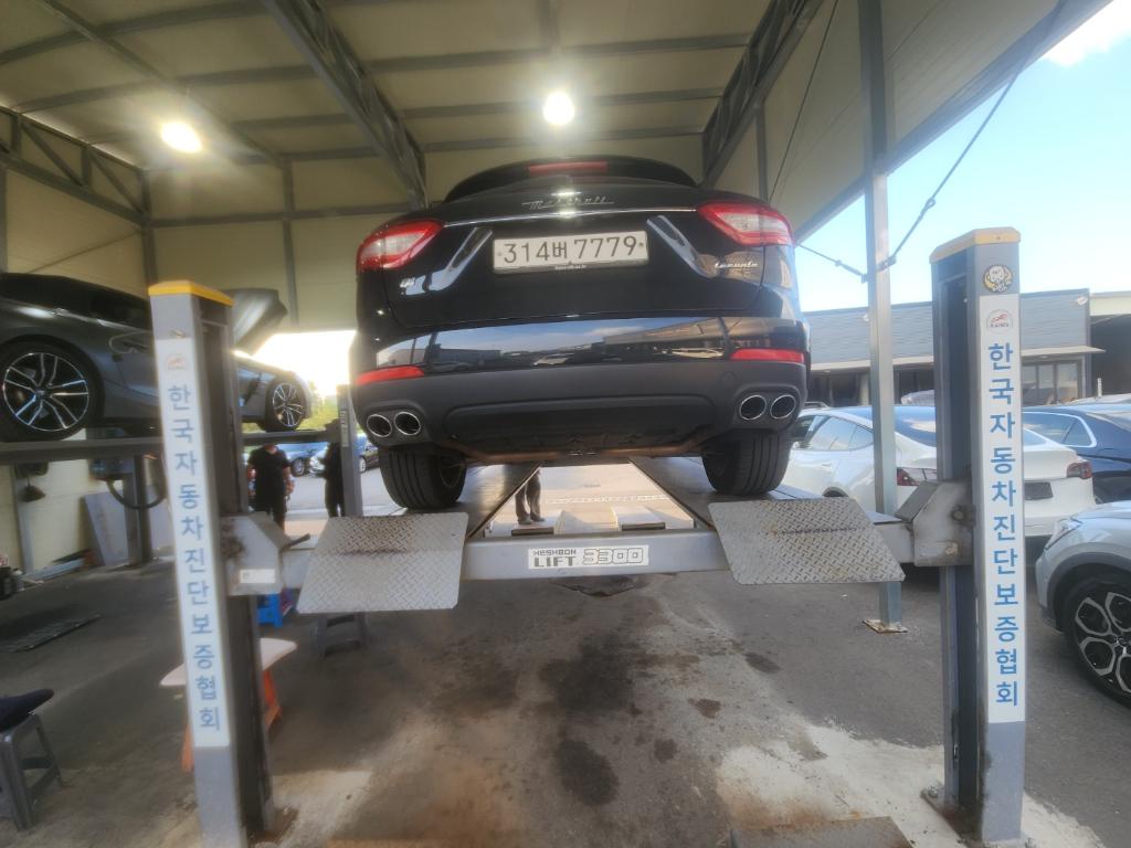 Maserati Levante 2019 — inspection photo 2