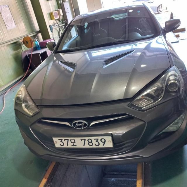 Hyundai Genesis 2012 — inspection photo 1