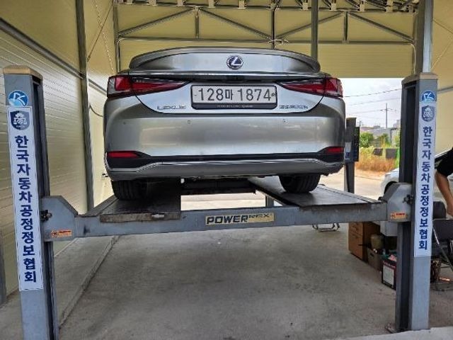 Lexus ES 2019 — inspection photo 2