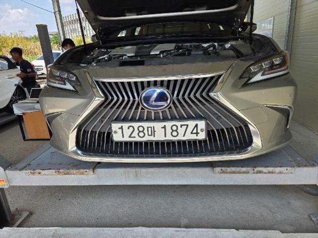 Lexus ES 2019 — inspection photo 1