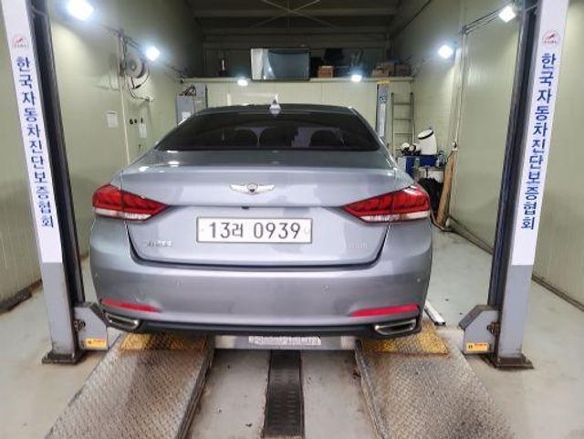 Hyundai Genesis 2016 — inspection photo 2