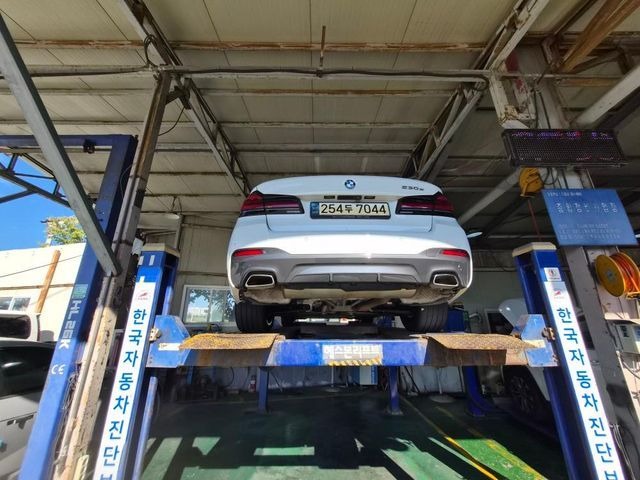 BMW 5-Series 2021 — inspection photo 2