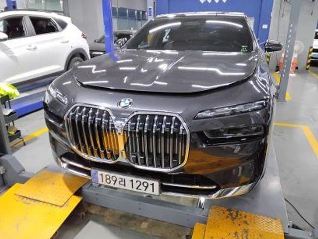 BMW 7-Series 2023 — inspection photo 1