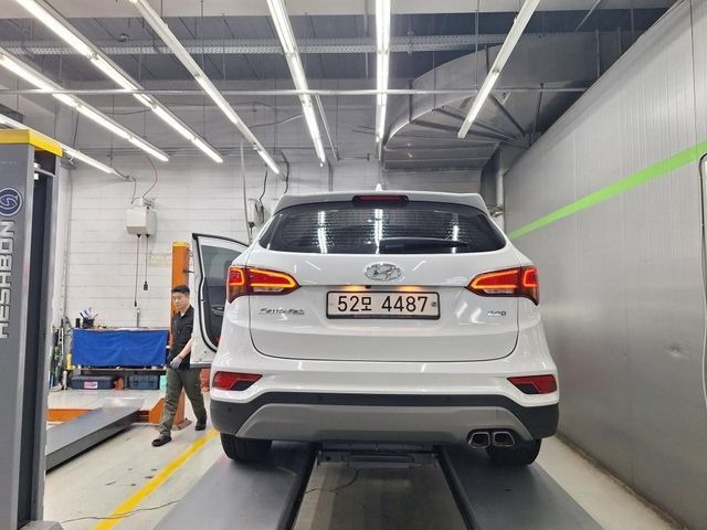 Hyundai Santafe 2018 — inspection photo 2