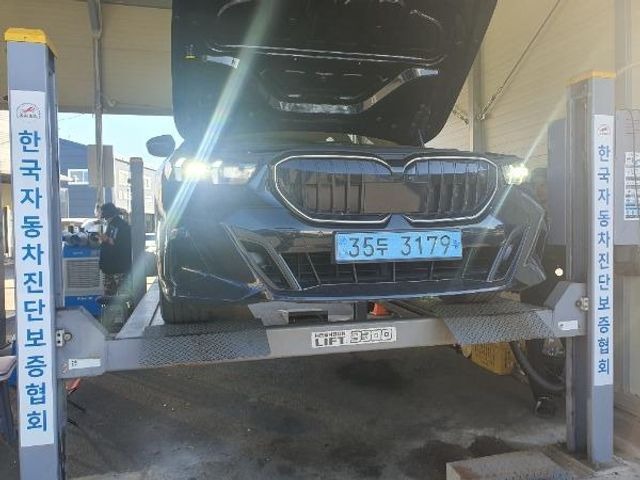 BMW i5 2024 — inspection photo 1