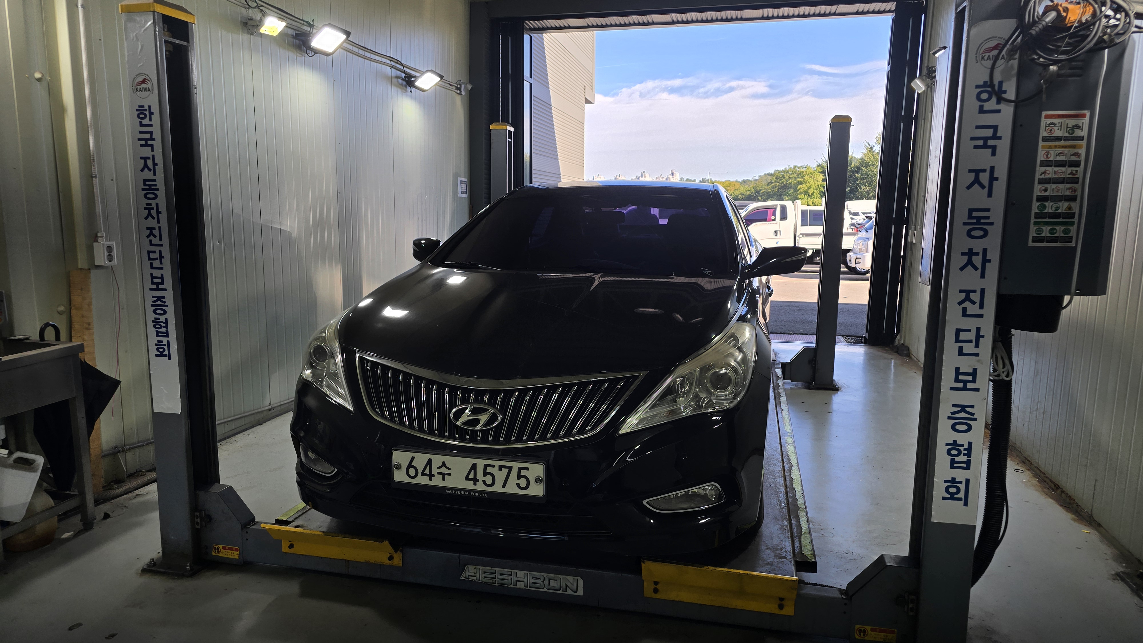 Hyundai Grandeur 2012 — inspection photo 1