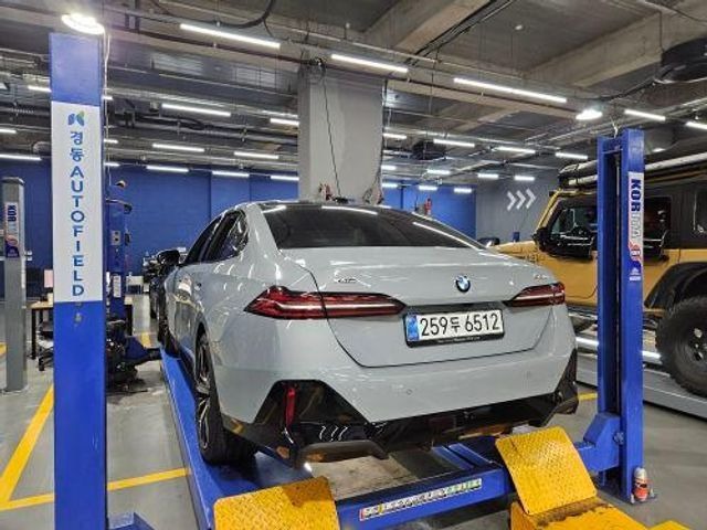 BMW 5-Series 2026 — inspection photo 1
