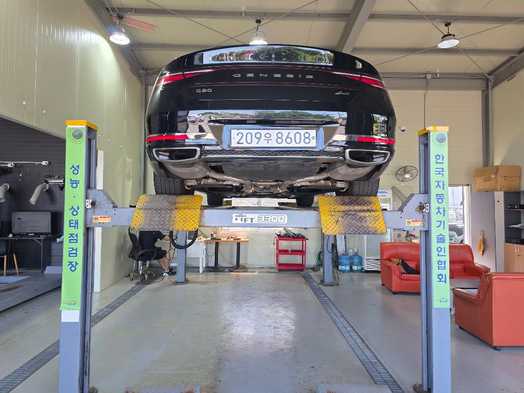 Genesis G90 2022 — inspection photo 2