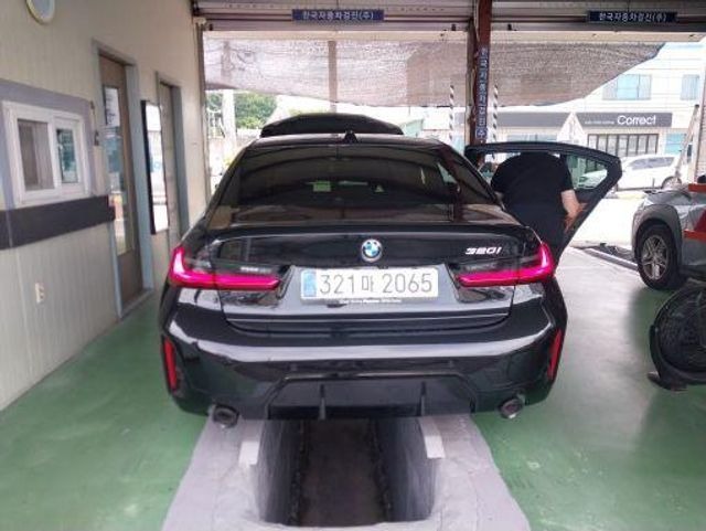 BMW 3-Series 2026 — inspection photo 2