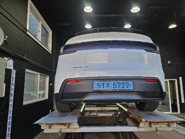 Tesla Model Y 2026 — inspection photo 2