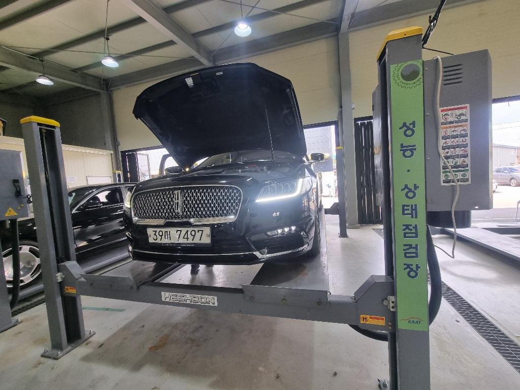 Lincoln Continental 2019 — inspection photo 1