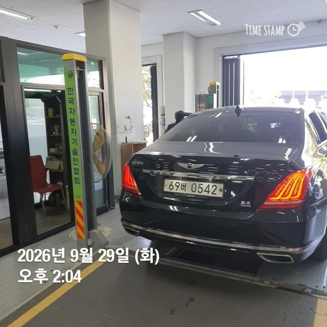 Genesis EQ900 2016 — inspection photo 2