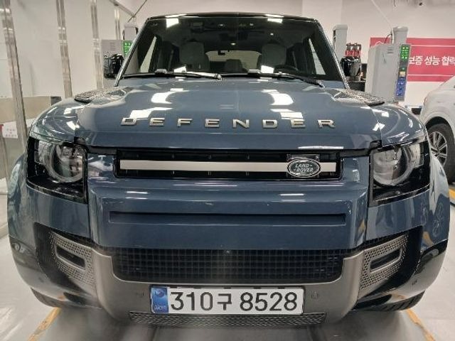 Land Rover Defender 2025 — inspection photo 1
