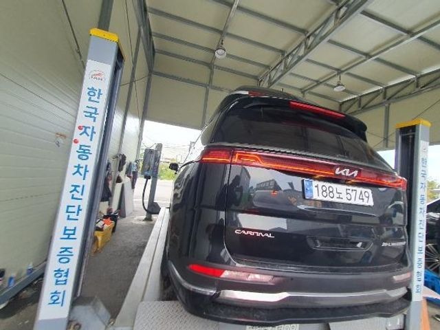 Kia Canival 2023 — inspection photo 2