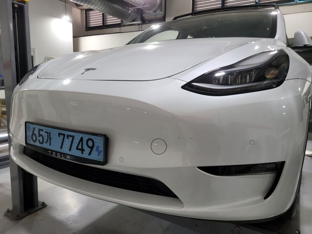 Tesla Model Y 2022 — inspection photo 1