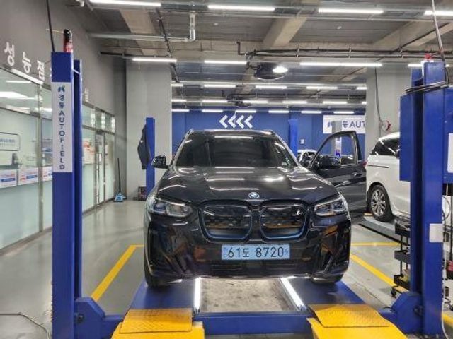 BMW iX3 2024 — inspection photo 1