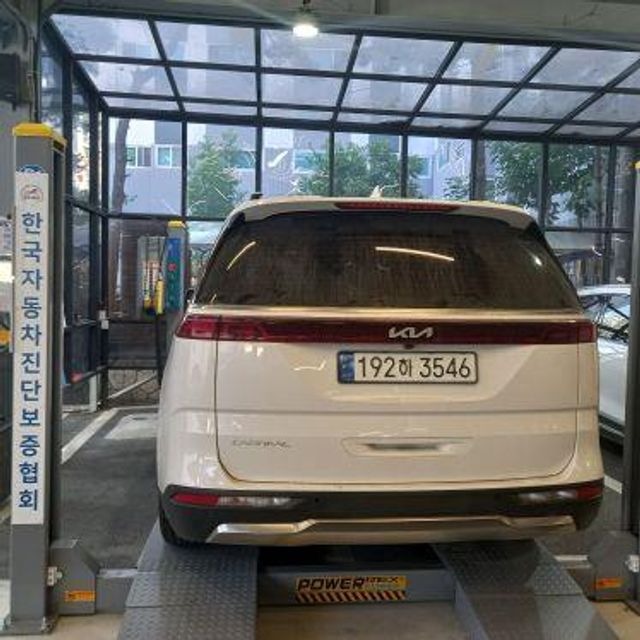 Kia Canival 2023 — inspection photo 2