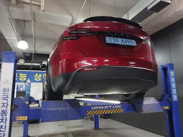 Tesla Model X 2024 — inspection photo 2