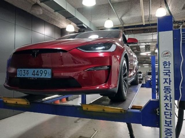 Tesla Model X 2024 — inspection photo 1