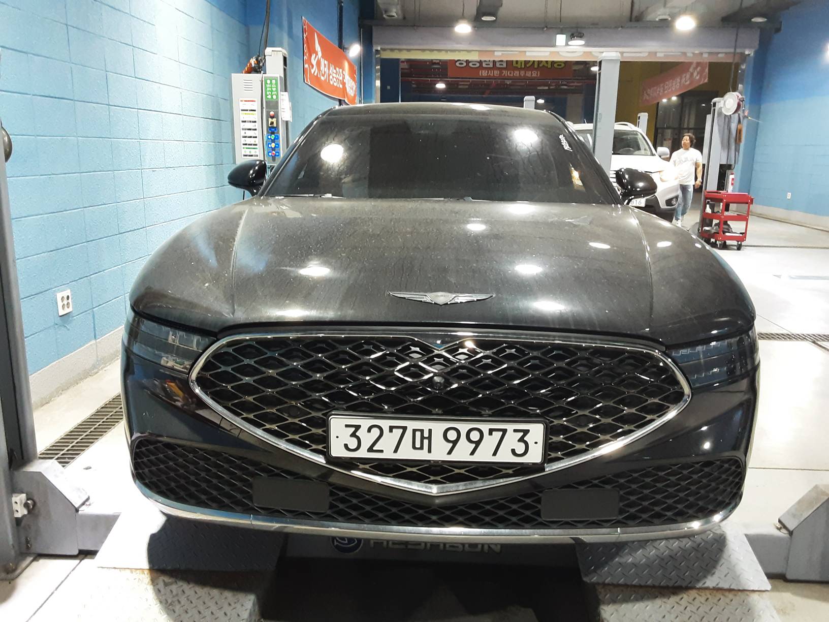 Genesis G90 2023 — inspection photo 1