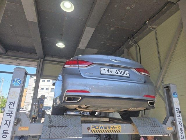Hyundai Genesis 2014 — inspection photo 2