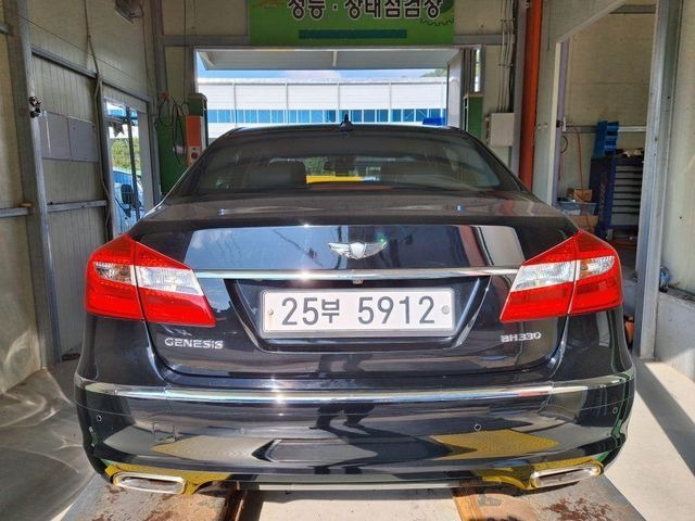 Hyundai Genesis 2013 — inspection photo 2