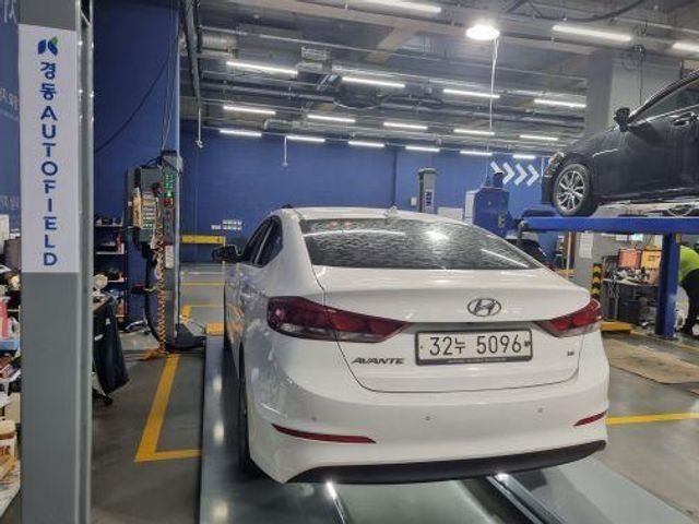 Hyundai AVANTE 2018 — inspection photo 2