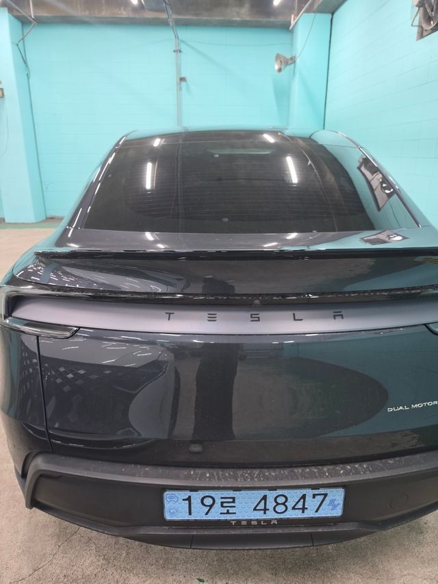 Tesla Model Y 2025 — inspection photo 2