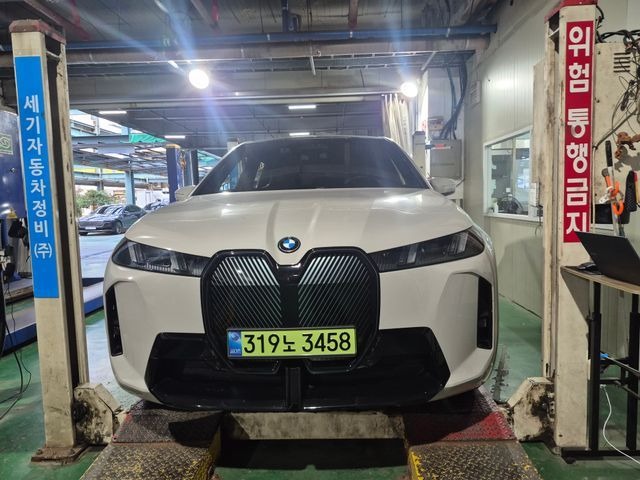BMW iX 2026 — inspection photo 1
