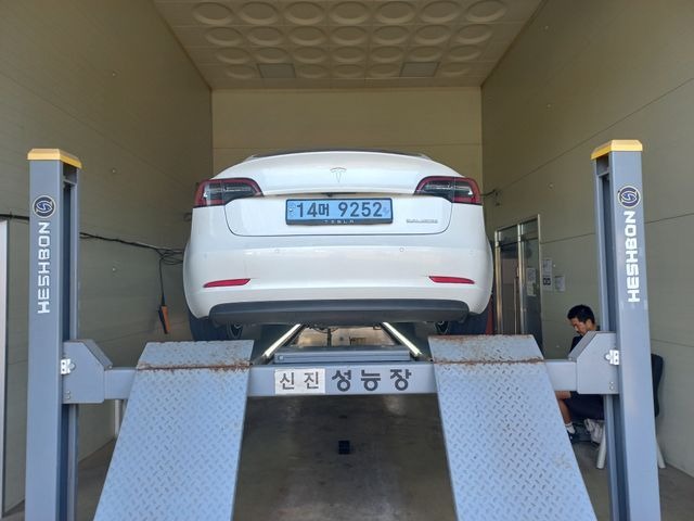 Tesla Model 3 2021 — inspection photo 2