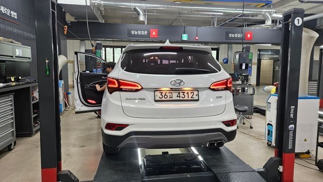 Hyundai Santafe 2018 — inspection photo 2