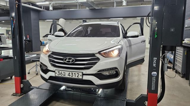 Hyundai Santafe 2018 — inspection photo 1