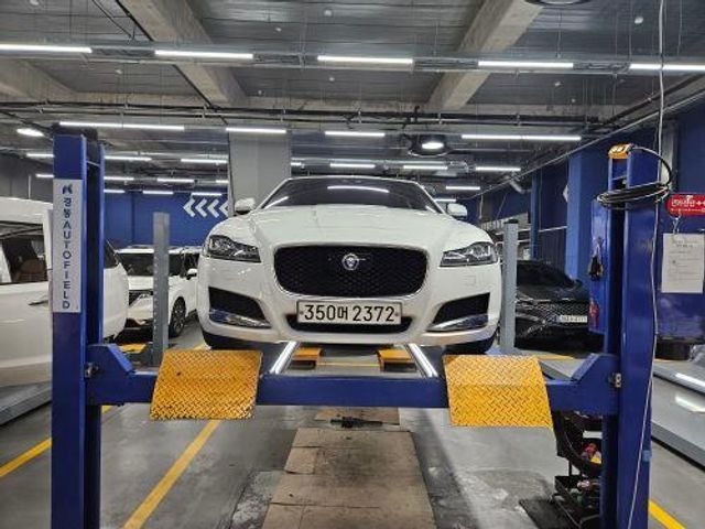 Jaguar XF 2020 — inspection photo 1