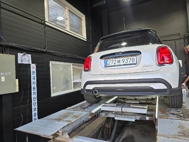 Mini Cooper 2024 — inspection photo 2