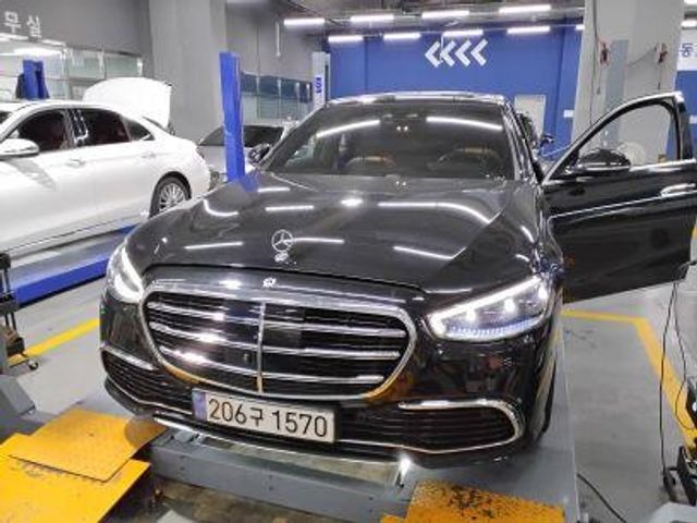 Mercedes-Benz S-Class 2023 — inspection photo 1