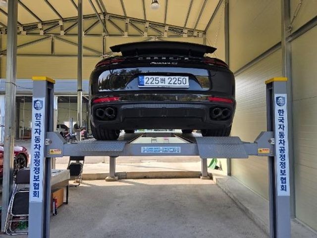 Porsche Panamera 2018 — inspection photo 2
