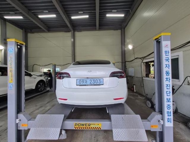 Tesla Model 3 2021 — inspection photo 2