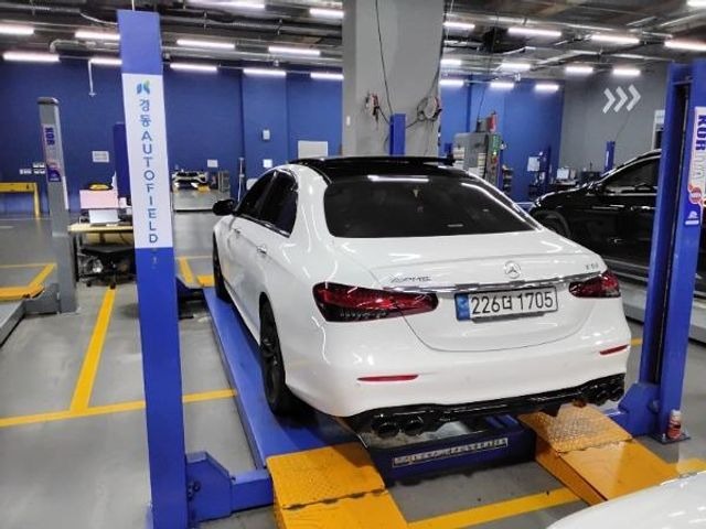 Mercedes-Benz E-Class 2023 — inspection photo 2