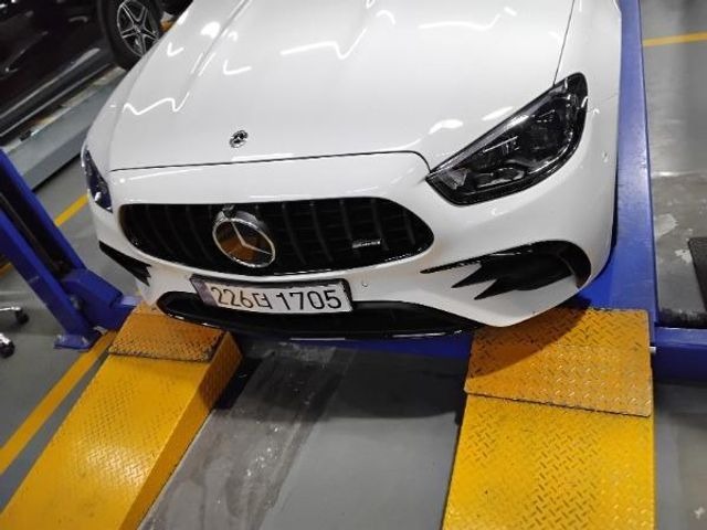 Mercedes-Benz E-Class 2023 — inspection photo 1