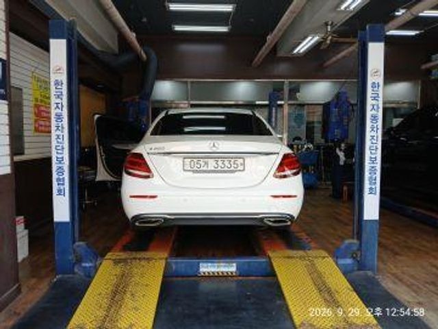 Mercedes-Benz E-Class 2018 — inspection photo 2