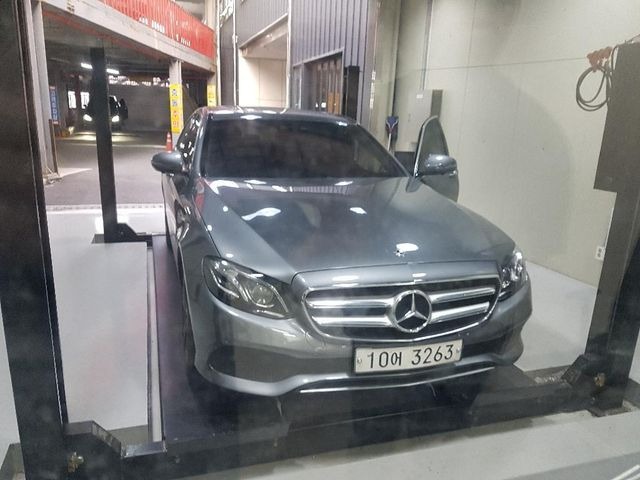 Mercedes-Benz E-Class 2018 — inspection photo 1
