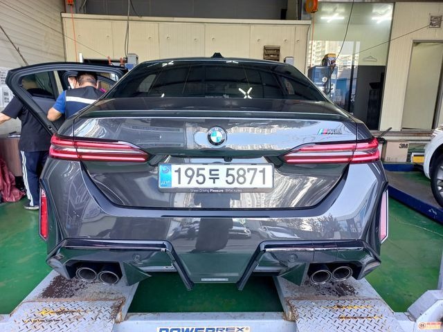 BMW M5 2026 — inspection photo 2