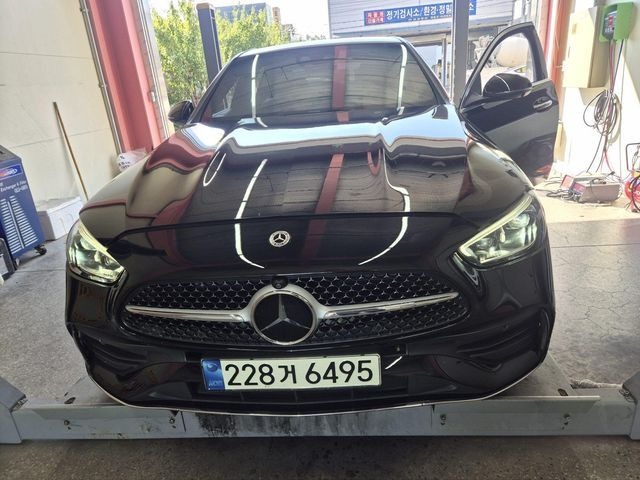 Mercedes-Benz C-Class 2023 — inspection photo 1