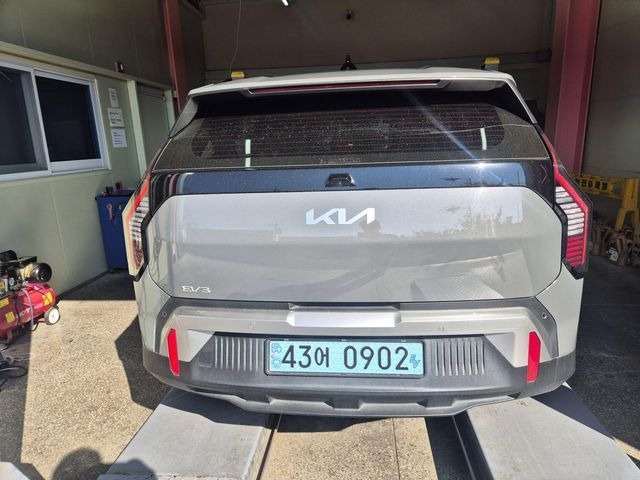 Kia EV3 2025 — inspection photo 2
