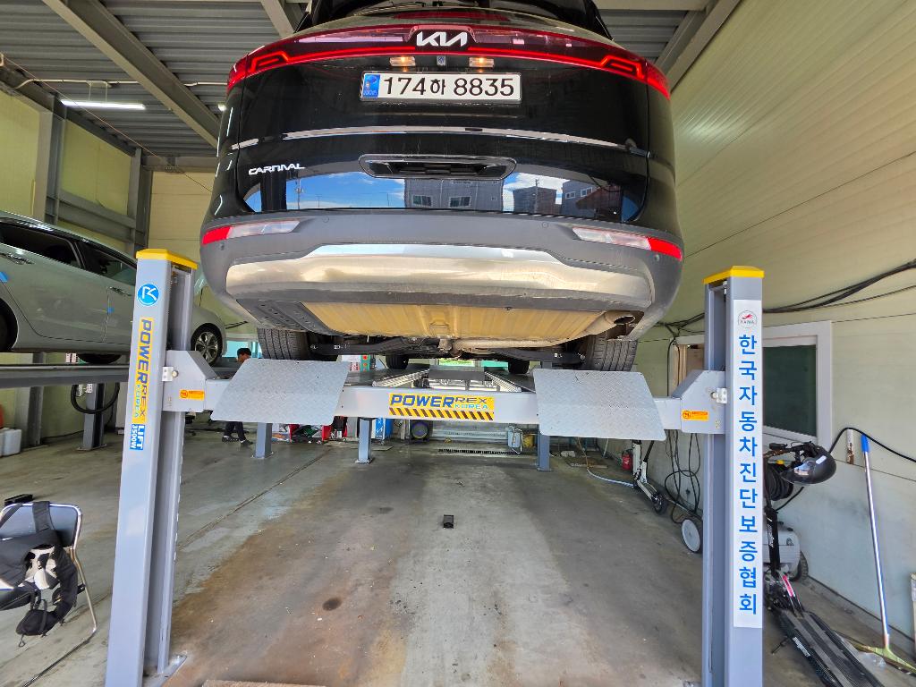 Kia Canival 2023 — inspection photo 2