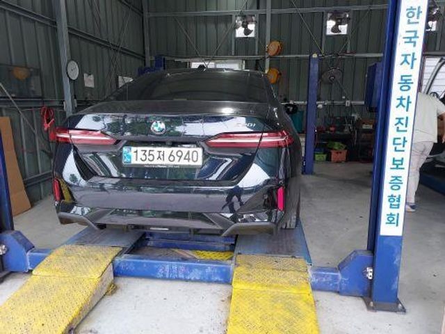 BMW 5-Series 2024 — inspection photo 2